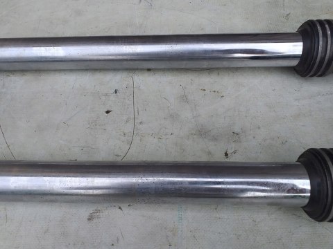 LAGI ZAWIESZENIE PRZÓD SUZUKI GSX 550 LAGI ZAWIESZENIE PRZÓD SUZUKI GSX 550