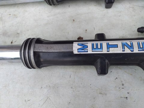 LAGI ZAWIESZENIE PRZÓD SUZUKI GSX 550 LAGI ZAWIESZENIE PRZÓD SUZUKI GSX 550