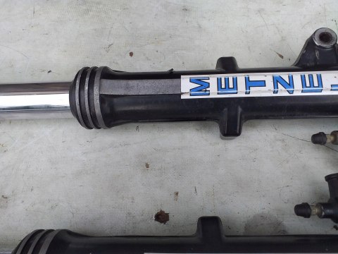 LAGI ZAWIESZENIE PRZÓD SUZUKI GSX 550 LAGI ZAWIESZENIE PRZÓD SUZUKI GSX 550