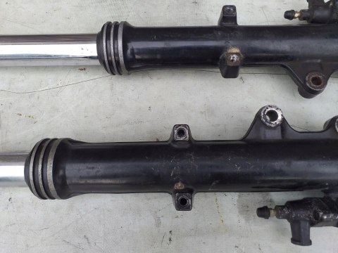 LAGI ZAWIESZENIE PRZÓD SUZUKI GSX 550 LAGI ZAWIESZENIE PRZÓD SUZUKI GSX 550