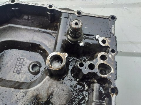 MISA MISKA OLEJU SUZUKI GSX 1100F V708-100857