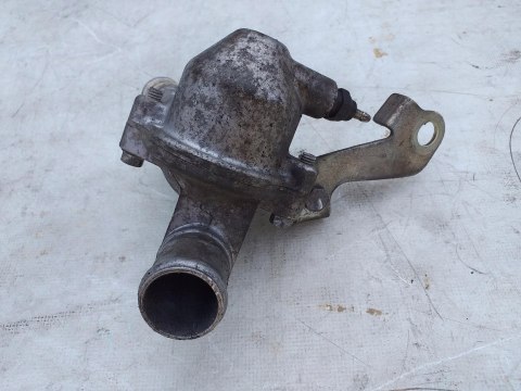 OBUDOWA TERMOSTATU HONDA VFR 750 RC36E OBUDOWA TERMOSTATU HONDA VFR 750 RC36E