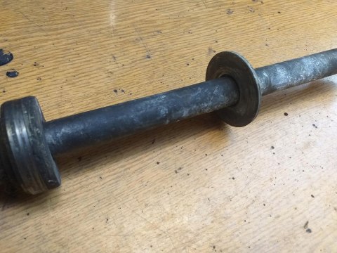 OŚ OŚKA YAMAHA FZR 500 3HJ