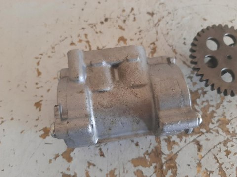 POMPA OLEJU OLEJOWA KAWASAKI GPZ 900