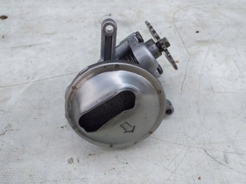 POMPA OLEJU OLEJOWA YAMAHA XJ 900 4KM POMPA OLEJU OLEJOWA YAMAHA XJ 900 4KM