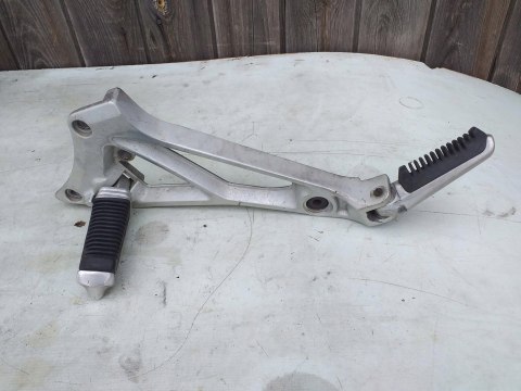 SET PODNÓŻEK SUZUKI GSX 550 SET PODNÓŻEK SUZUKI GSX 550