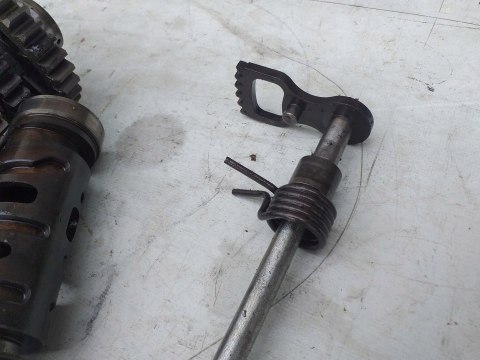 SKRZYNIA BIEGÓW KPL SUZUKI GSX 550