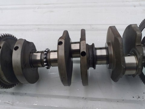 WAŁ KORBOWY SUZUKI GSX 1100F V708-100857 WAŁ KORBOWY SUZUKI GSX 1100F V708-100857