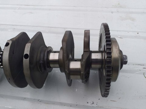 WAŁ KORBOWY SUZUKI GSX 1100F V708-100857 WAŁ KORBOWY SUZUKI GSX 1100F V708-100857
