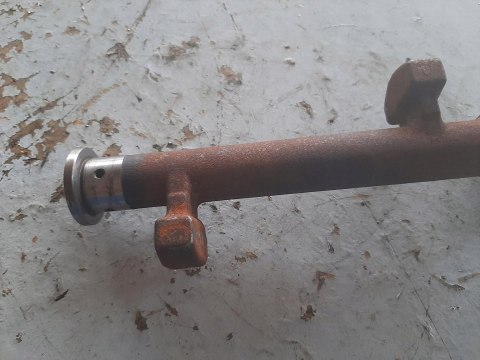 WAŁEK BALANSUJĄCY BALANSER KAWASAKI GPZ 500 WAŁEK BALANSUJĄCY BALANSER KAWASAKI GPZ 500