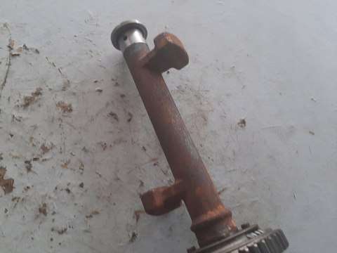 WAŁEK BALANSUJĄCY BALANSER KAWASAKI GPZ 500 WAŁEK BALANSUJĄCY BALANSER KAWASAKI GPZ 500