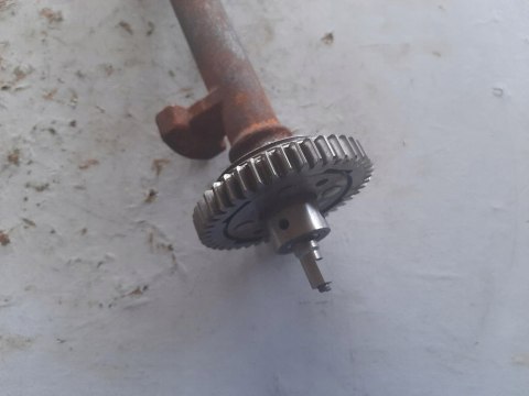 WAŁEK BALANSUJĄCY BALANSER KAWASAKI GPZ 500 WAŁEK BALANSUJĄCY BALANSER KAWASAKI GPZ 500