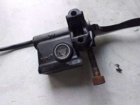 POMPA HAMULCA LEWA DINLI 700