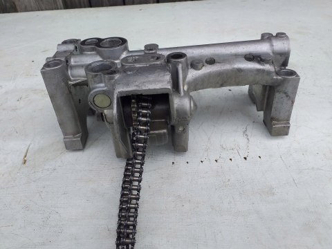 POMPA OLEJU OLEJOWA HONDA CB 450 S POMPA OLEJU OLEJOWA HONDA CB 450 S