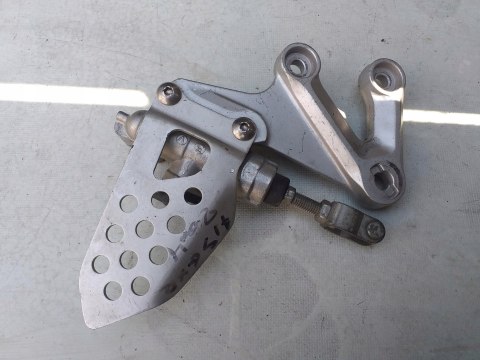 SET PODNÓŻEK POMPA HAMULCOWA SUZUKI GSXR 1000 SET PODNÓŻEK POMPA HAMULCOWA SUZUKI GSXR 1000