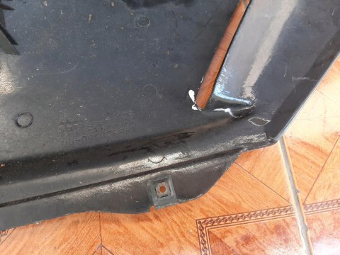 OWIEWKA BOCZEK OSŁONA YAMAHA FZR 400