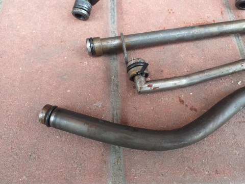 PRZEWODY OLEJOWE KPL KAWASAKI GPZ 500 PRZEWODY OLEJOWE KPL KAWASAKI GPZ 500