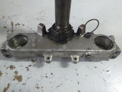 SZTYCA PÓŁKA DOLNA ZAWIESZENIA YAMAHA XT 600 43F