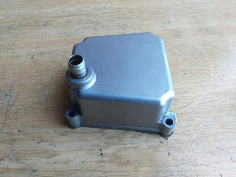 POKRYWA DEKIEL OSŁONA SUZUKI GSXR 600 K3