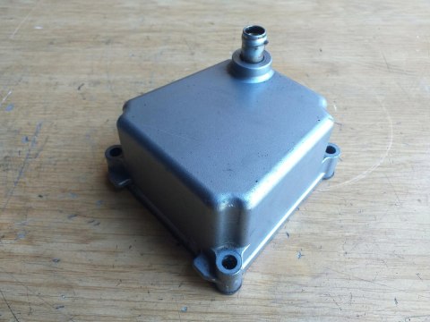 POKRYWA DEKIEL OSŁONA SUZUKI GSXR 600 K3