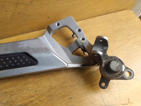 SET PODNÓŻEK YAMAHA FJR 1300