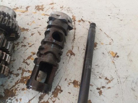 SKRZYNIA BIEGÓW KPL KAWASAKI ZZR 250