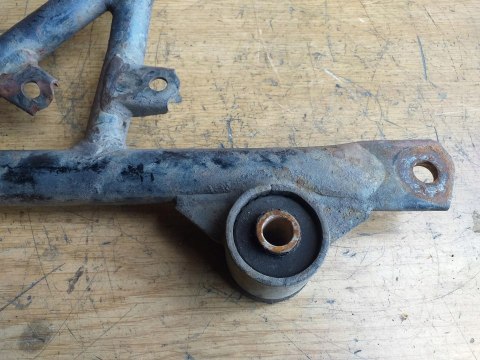 STELAŻ UCHWYT MOCOWANIE SUZUKI QUADRUNNER 250