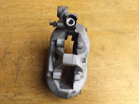 ZACISK HAMULCOWY YAMAHA FJR 1300