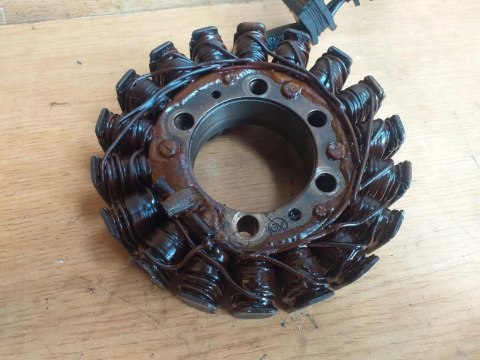 ALTERNATOR STOJAN ISKROWNIK HONDA VF 500 V30 MAGNA ALTERNATOR STOJAN ISKROWNIK HONDA VF 500 V30 MAGNA