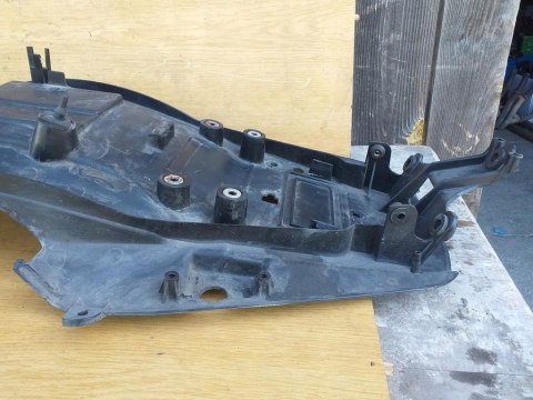 BŁOTNIK NADKOLE WYPEŁNIENIE KAWASAKI ZZR1400 2010R