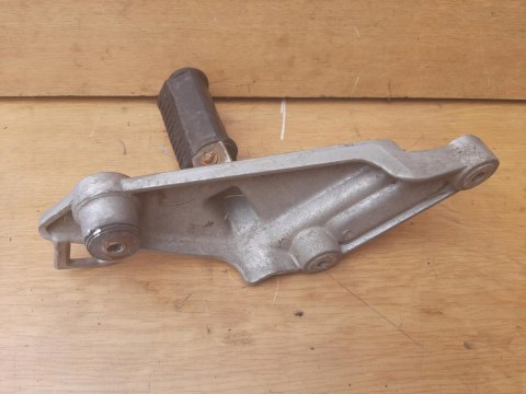 SET PODNÓŻEK DAELIM VT 125