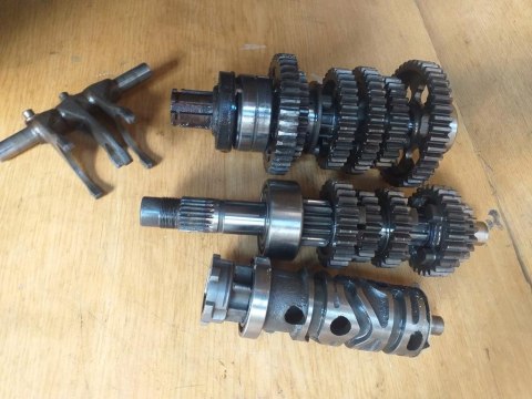 SKRZYNIA BIEGÓW KPL HONDA VF 500 V30 MAGNA