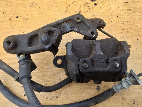 ZACISK HAMULCOWY PRZEWODY HONDA GL1200 GOLDWING