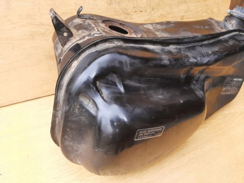ZBIORNIK PALIWA BAK HONDA GL1200 GOLDWING ZBIORNIK PALIWA BAK HONDA GL1200 GOLDWING