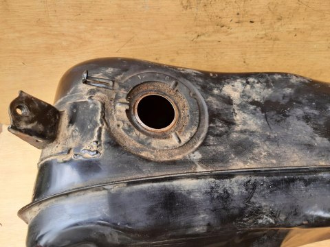 ZBIORNIK PALIWA BAK HONDA GL1200 GOLDWING ZBIORNIK PALIWA BAK HONDA GL1200 GOLDWING