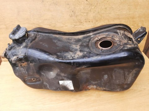 ZBIORNIK PALIWA BAK HONDA GL1200 GOLDWING ZBIORNIK PALIWA BAK HONDA GL1200 GOLDWING