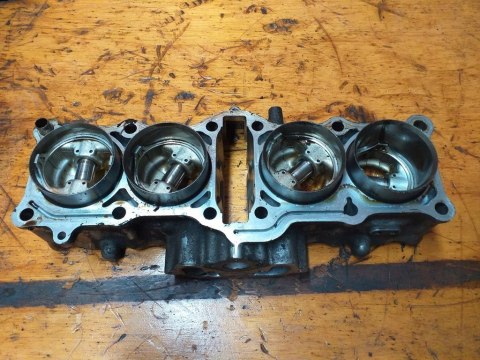 CYLINDER + TŁOKI KPL HONDA CBR 500 F1 PC20E CYLINDER + TŁOKI KPL HONDA CBR 500 F1 PC20E