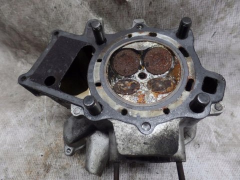 GŁOWICA CYLINDRA POPYCHACZE HONDA CX 500 GŁOWICA CYLINDRA POPYCHACZE HONDA CX 500