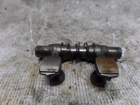 GŁOWICA CYLINDRA POPYCHACZE HONDA CX 500 GŁOWICA CYLINDRA POPYCHACZE HONDA CX 500