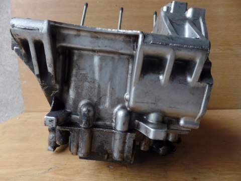 KARTER BLOK SILNIKA YAMAHA TDM 850 3VD KARTER BLOK SILNIKA YAMAHA TDM 850 3VD