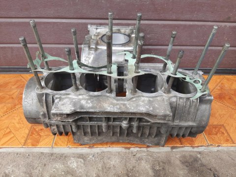 KARTERY BLOK SILNIKA KAWASAKI KZ 650