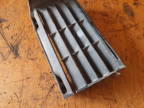 KRATKA OSŁONA PLASTIK RIEJU MX 50