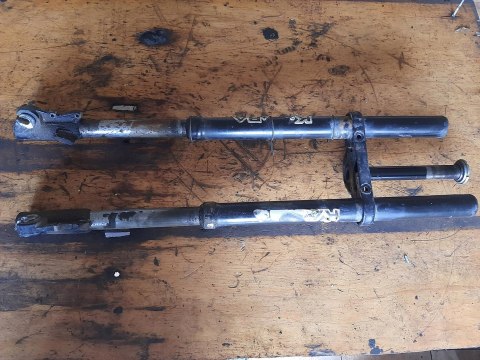 LAGI ZAWIESZENIE PRZÓD RIEJU MX 50 LAGI ZAWIESZENIE PRZÓD RIEJU MX 50