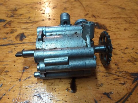 POMPA OLEJU HONDA CBR 500 F1 PC20E POMPA OLEJU HONDA CBR 500 F1 PC20E