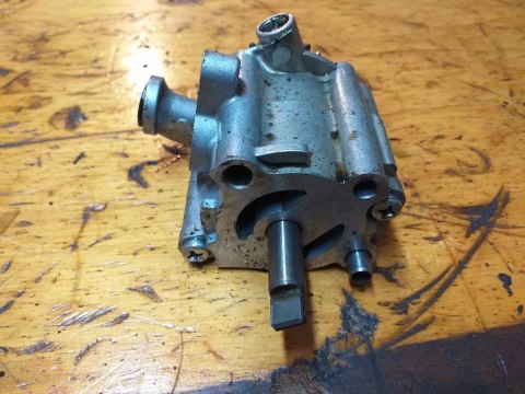POMPA OLEJU HONDA CBR 500 F1 PC20E POMPA OLEJU HONDA CBR 500 F1 PC20E