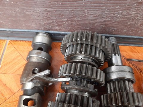 SKRZYNIA BIEGÓW KAWASAKI KZ 650