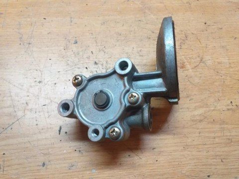 POMPA OLEJU KAWASAKI KZ 650 POMPA OLEJU KAWASAKI KZ 650