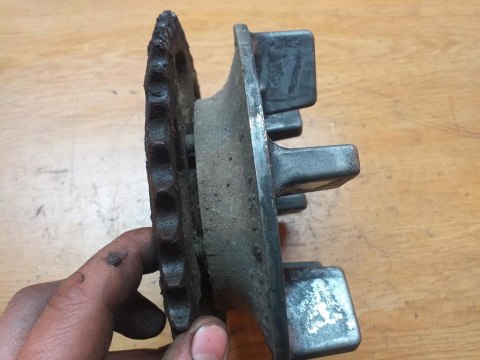 ZĘBATKA ZABIERAK NAPĘD KAWASAKI KZ 650 ZĘBATKA ZABIERAK NAPĘD KAWASAKI KZ 650