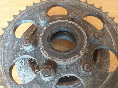 ZĘBATKA ZABIERAK NAPĘD KAWASAKI KZ 650 ZĘBATKA ZABIERAK NAPĘD KAWASAKI KZ 650