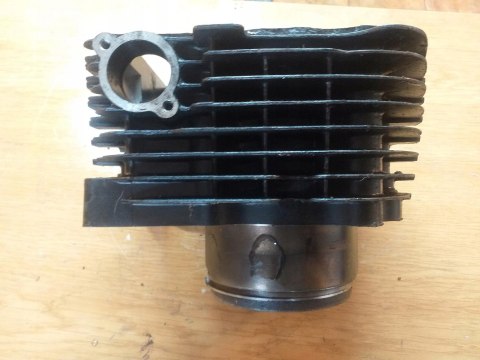 CILINDER + TŁOK USZK YAMAHA XV1000 VIRAGO 5A8 CILINDER + TŁOK USZK YAMAHA XV1000 VIRAGO 5A8